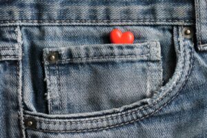 男性の恋愛に関する悩みを解決する方法は？