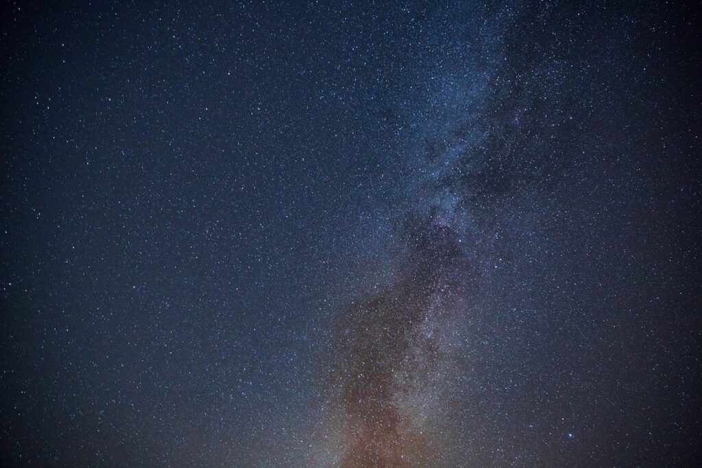 夜の体臭が強い原因とは何ですか？